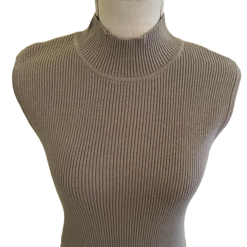 Spanner Grey Cotton-Blend Ribbed Knit Sleeveless Turtleneck Sweater XL
